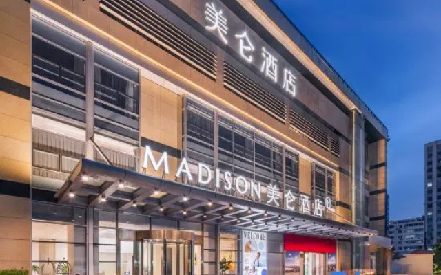 Madison Hotel Qingdao City Center (May Fourth Square)