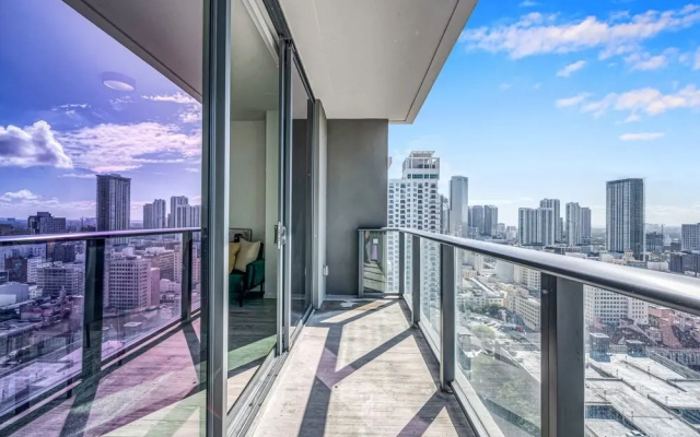 Spacious Apartment with City View