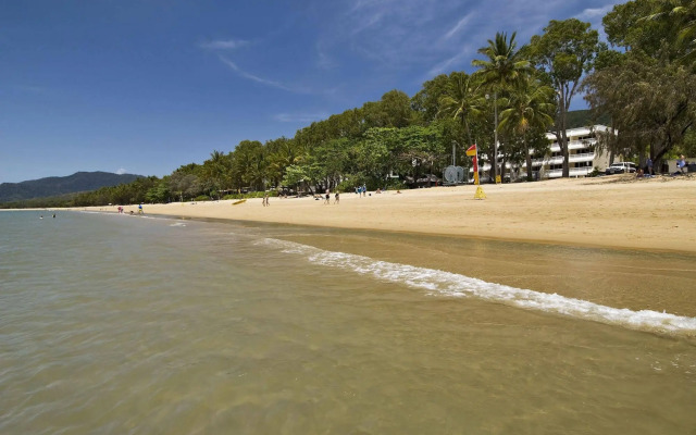 On Palm Cove Beachfront Apartments
