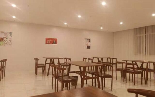 Greentree Inn Xilin Gol League Duolun County Bus S