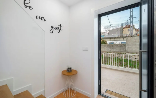 C312 Riverside View Premium Apartment w/ AC & Terrac