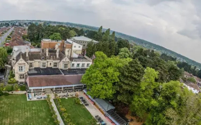Westone Manor Hotel