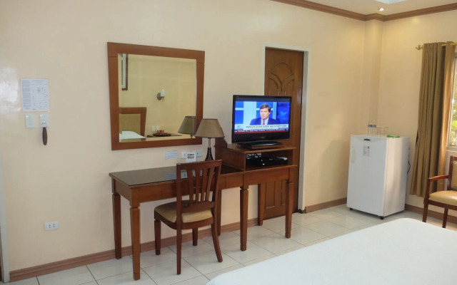 Pacific Breeze Hotel and Resort