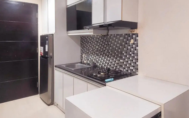 Spacious and Homey Studio Room Paramount Skyline Apartment