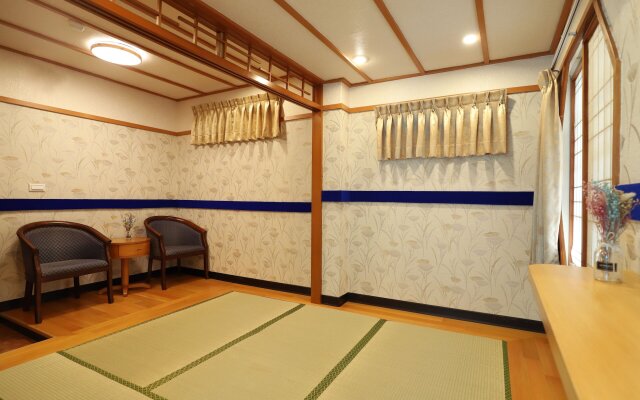 Phoenix Pavilion Hot Spring Hotel