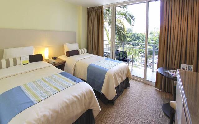 Kaimana Beach Hotel