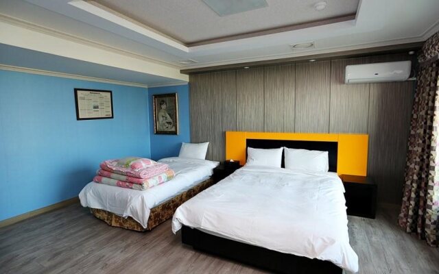 Sokcho Eastern Tourist Hotel