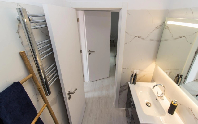 Beach and Mountain Apartment Lisboa / Sesimbra