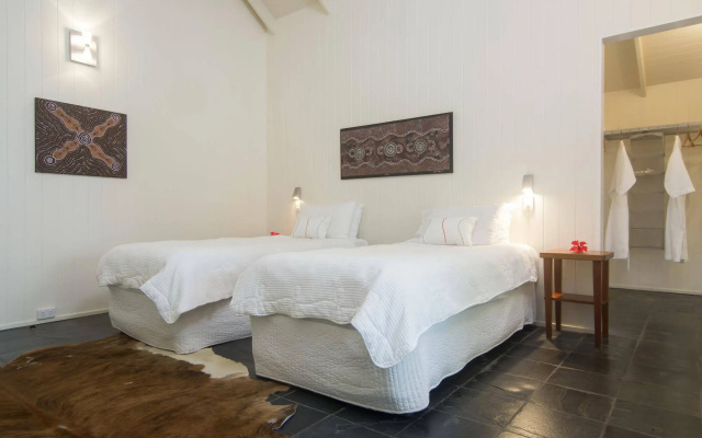Port Douglas Cottage and Lodge – Guest Rooms – Port Douglas