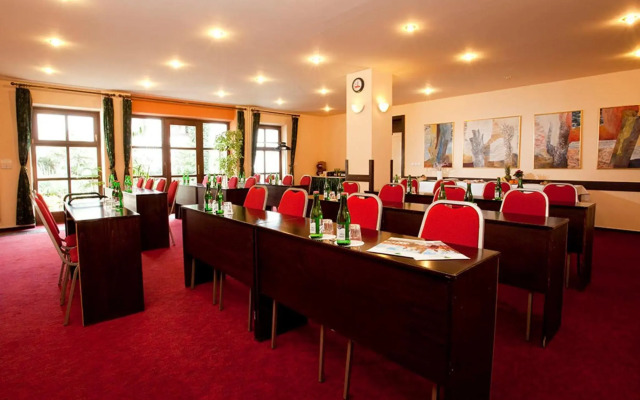 Park Hotel Pruhonice