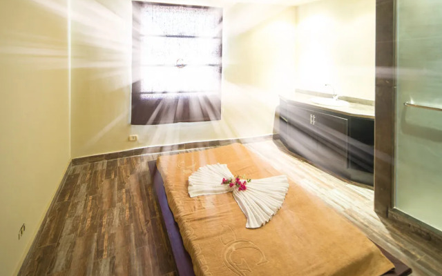 Almas Palace Resort (Families & Couples Only)