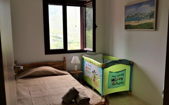 ALONI cottage
