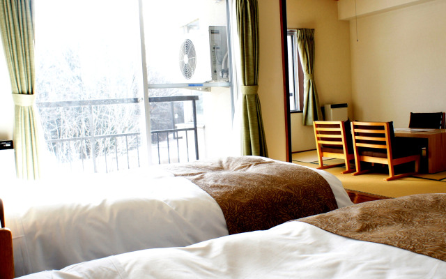 Wisterian Life Club Nojiriko