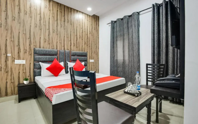 POP 70106 Hotel City Stay