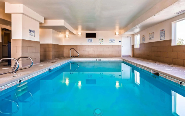 Best Western Plus The Four Corners Inn