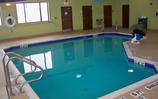 Holiday Inn Express & Suites Kittanning