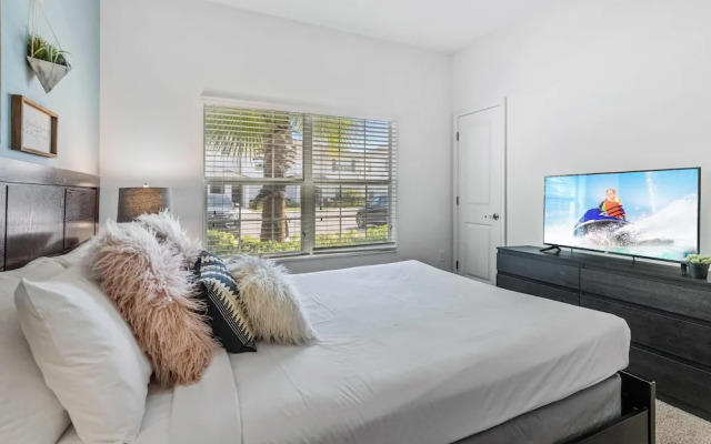 1570 Sandbagger Drive