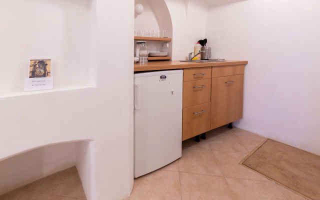 Charles Bridge Economic Hostel