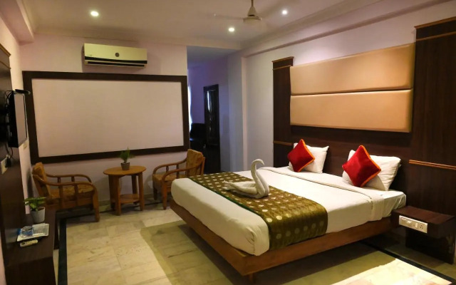 Poppys S.E.T Residency Kumbakonam.
