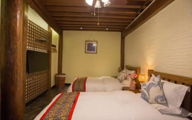 Floral Hotel Lijiang Mufu Qixi