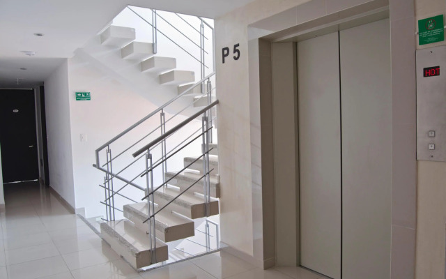 122 Plaza Apartahotel