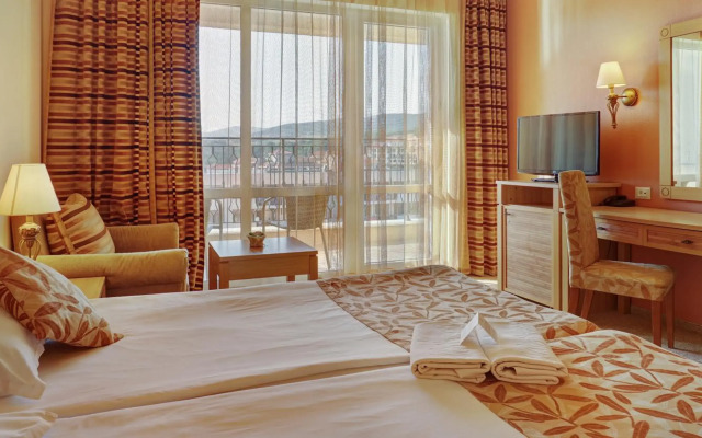 DIT Majestic Beach Resort