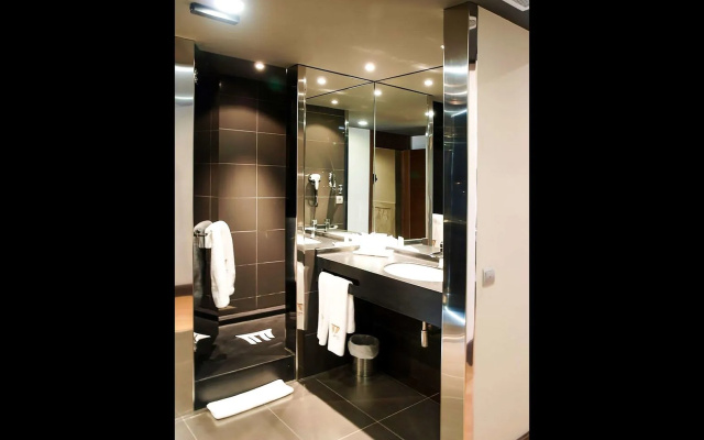 Hotel Sercotel Cuatro Postes