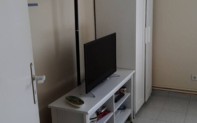 Plush Holiday Home in Llucmajor with Jacuzzi and Sauna