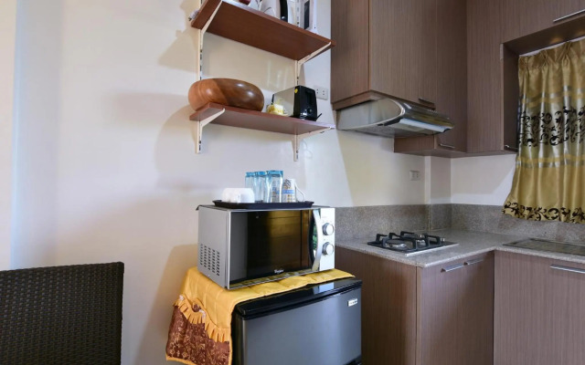 Anahaw Apartments Whitebeach