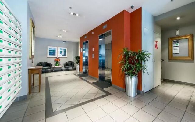 Auckland CBD Quality Apartment B & B