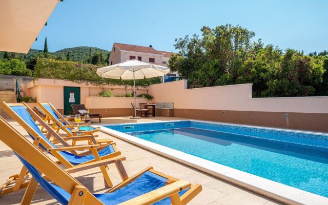 Amazing Home in Kneze With Wifi and 4 Bedrooms