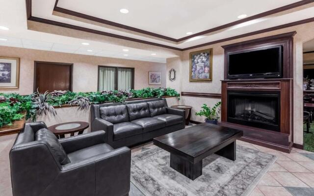 Baymont Inn And Suites Grand Rapids