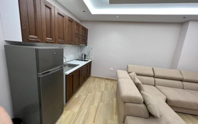 Armando Apartments