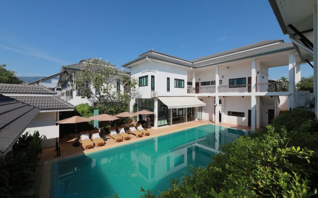 Thonglor Villa Hotel Chiang Mai
