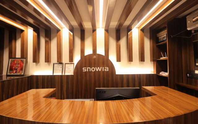 The Hoften Snowia Luxury Stay Near Bhalugarh Waterfall