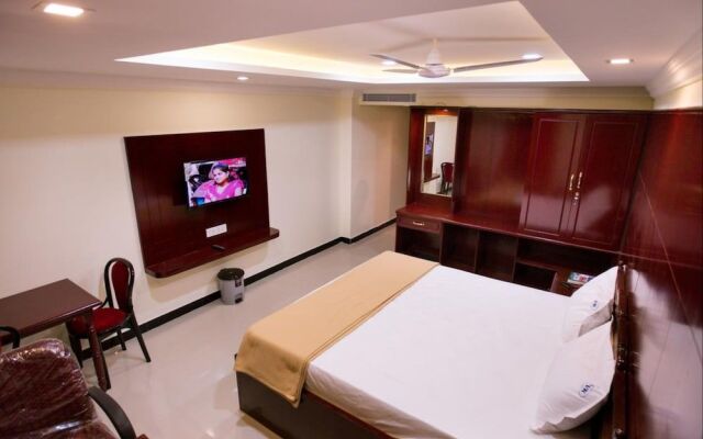 Hotel PVK Grand