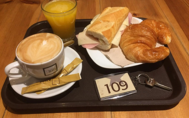 Aneto Hotel