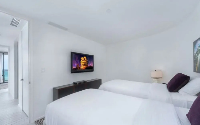 Collins Avenue Condo #215642