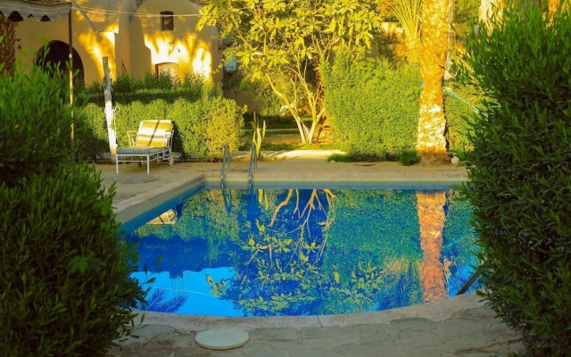 sekhmet hotel
