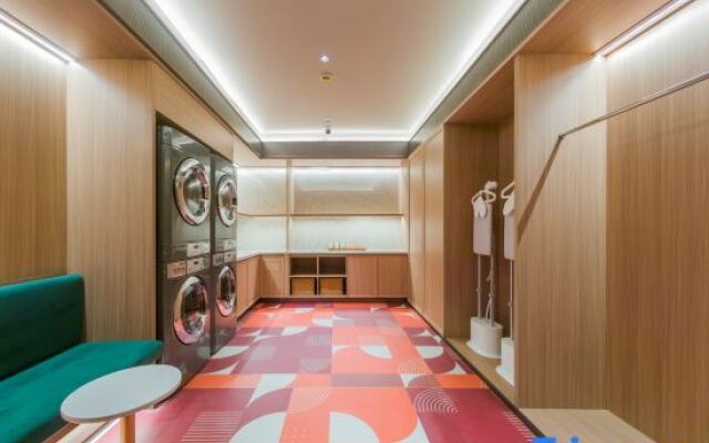 Orange Hotel (Jinan CBD Central Business District)