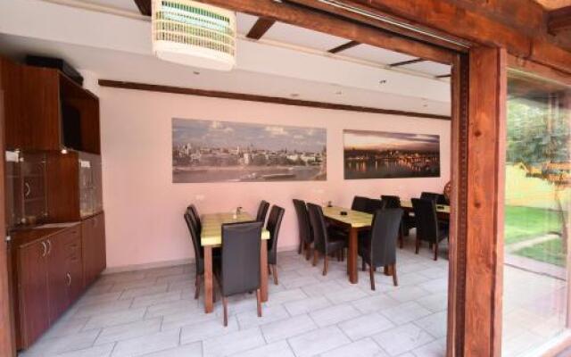 Apartments & Accommodation Stojic