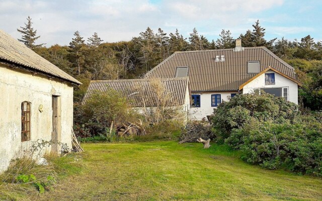 Rustic Holiday Home in Løgstør near Sea