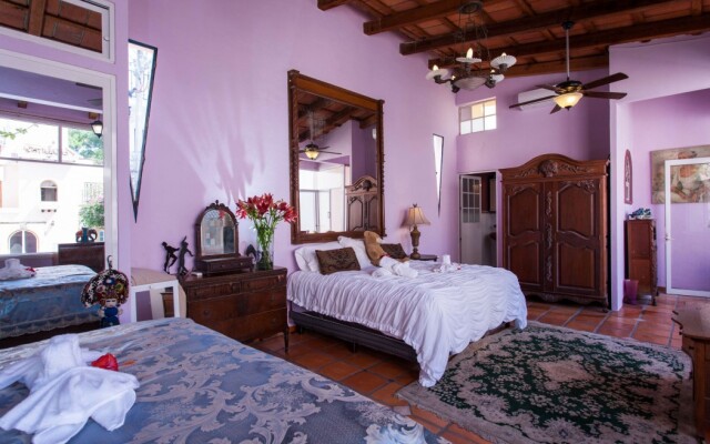 Garlands del Rio Boutique Hotel