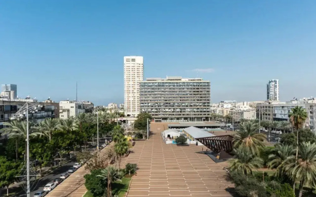 Inspiring Rabin Square Penthouse Museum