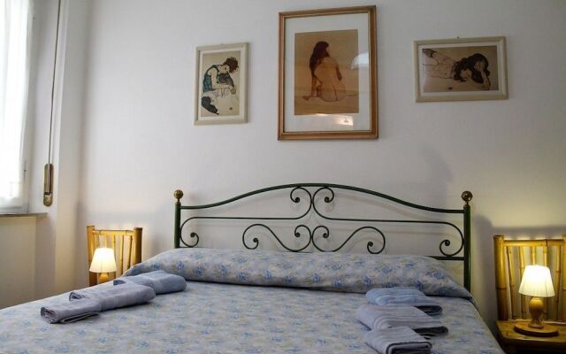 Guest House - Rooms Rent Cisanello