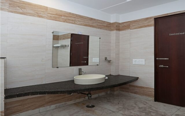 OYO Flagship 136 Sector 45 Noida