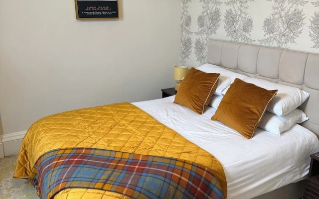 Scot Townhouse
