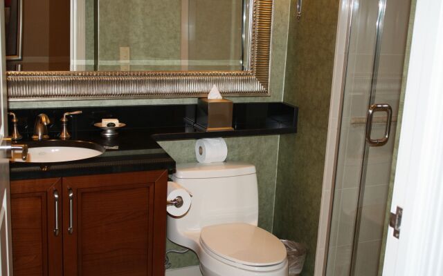 Luxury Suites International At The Signature