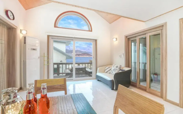 Yeosu Healling Spa Pension