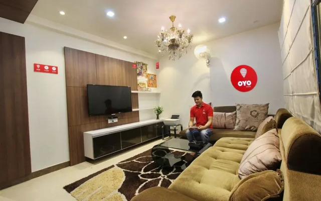 OYO 2132 Apartment Aditya Residency